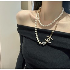CHANEL 2024 SS 샤넬 진주 다이아 로고 럭셔리 패션 여성 롱 목걸이 커스텀급