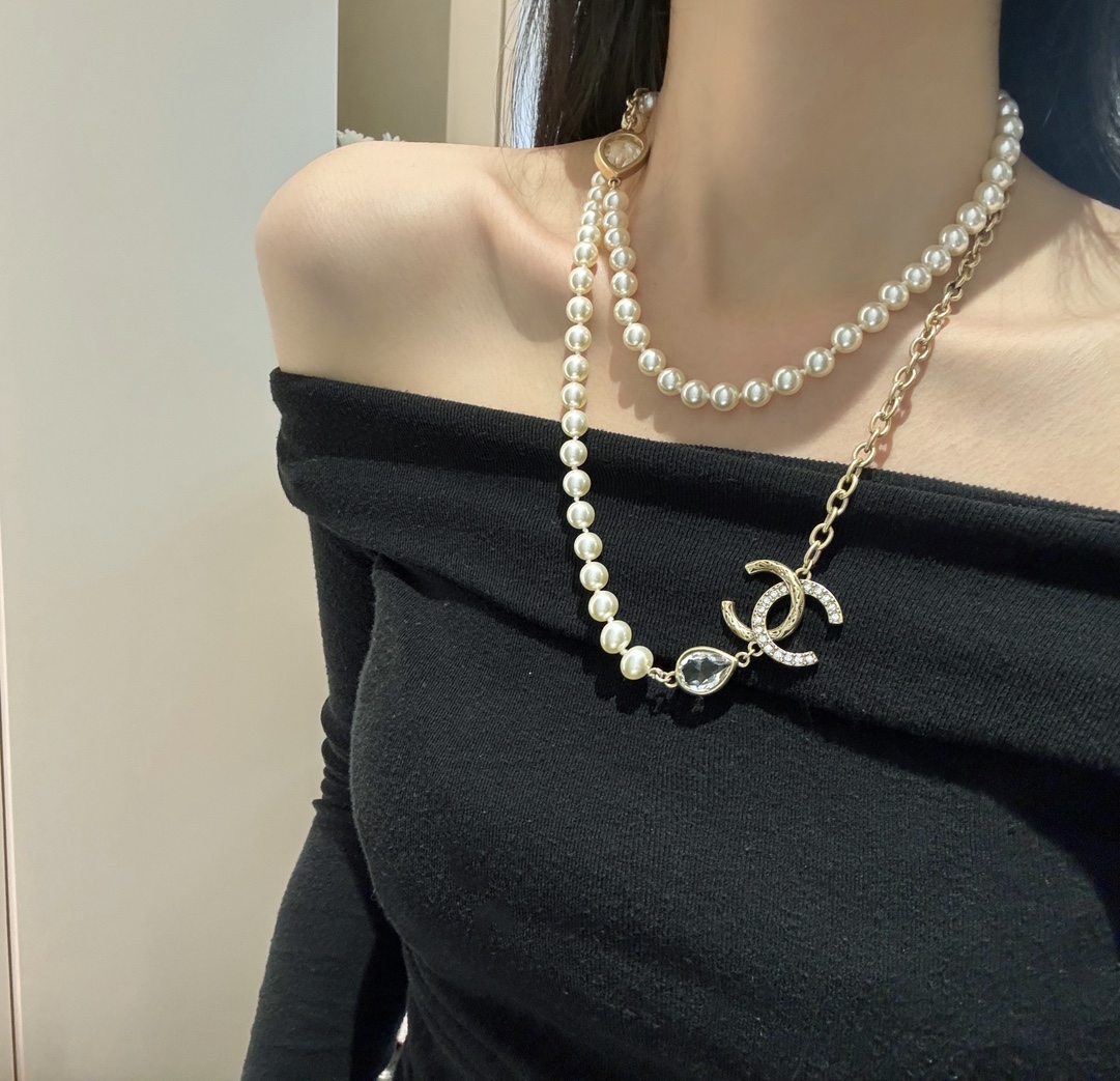 CHANEL 2024 SS 샤넬 진주 다이아 로고 럭셔리 패션 여성 롱 목걸이 커스텀급