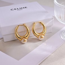 CÉLINE 2024 SS 셀린느 캐릭터 로고 진주 럭셔리 패션 여성 귀걸이 커스텀급