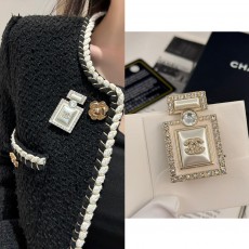 CHANEL 2024 SS 샤넬 캐릭터 다이아 CC로고 럭셔리 패션 여성 브로치 커스텀급