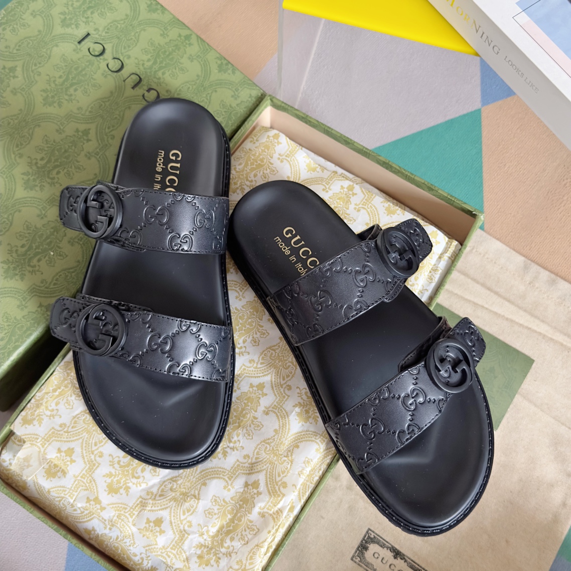 GUCCI 2024 SS 구찌 시마라인 GG버클 블랙 남성 샌들 커스텀급