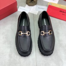 FERRAGAMO 2024 SS 페라가모 캐릭터 골드버클 토고 블랙 남성 구두 커스텀급