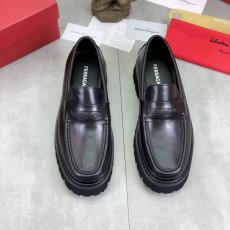 FERRAGAMO 2024 SS 페라가모 로고 패치 무광 블랙 남성 구두 커스텀급