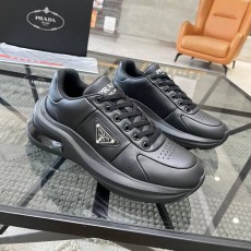 PRADA 2024 SS 프라다 캐릭터 삼각로고 블랙 남성 스니커즈 커스텀급