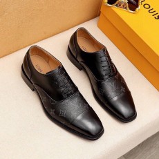 LOUIS VUITTON 2024 SS 루이비통 모노그램 캐릭터 로고 블랙 투톤 남성 구두 커스텀급