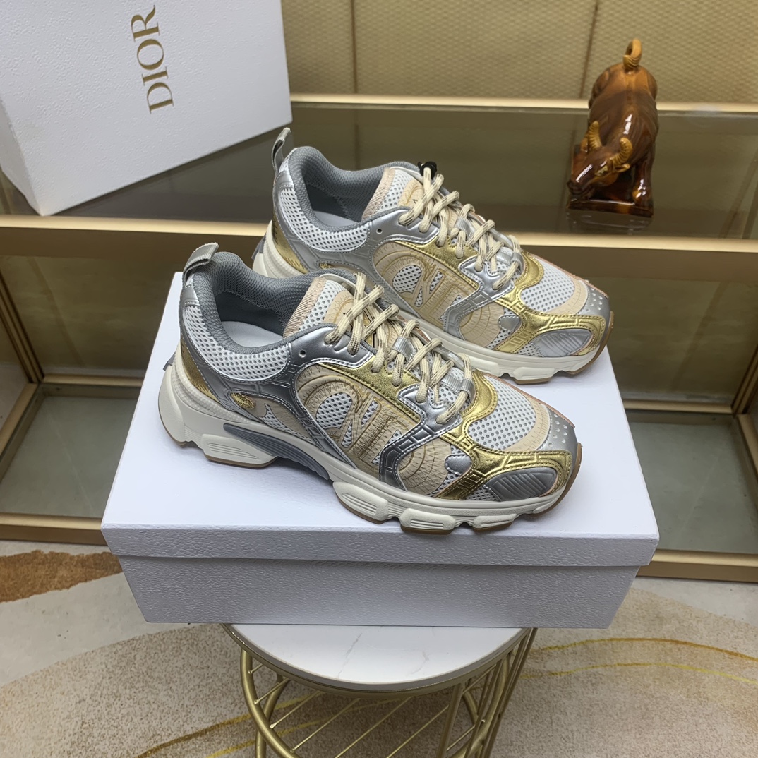 DIOR 2024 SS 디올 캐릭터 로고 골드 투톤 퍼포 남성 스니커즈 커스텀급