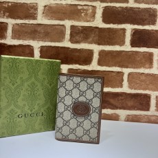 GUCCI 2024 SS 구찌 인더로킹 G 패스포트 케이스 남여공용 여권지갑 724562 커스텀급