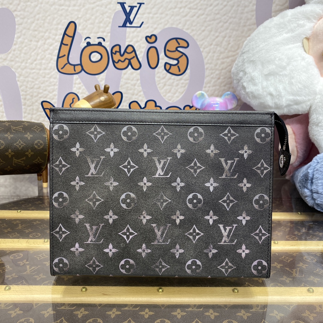 LOUIS VUITTON 2024 SS 루이비통 모노그램 포쉐트 보야주 클러치백 MM M11764 남성 가방 커스텀급
