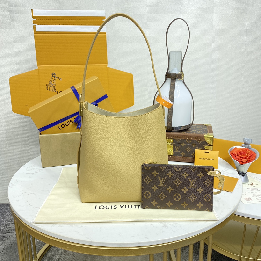 LOUIS VUITTON 2024 SS 루이비통 로우 키 PM 호보백 아이보리 M25353 여성 가방 커스텀급