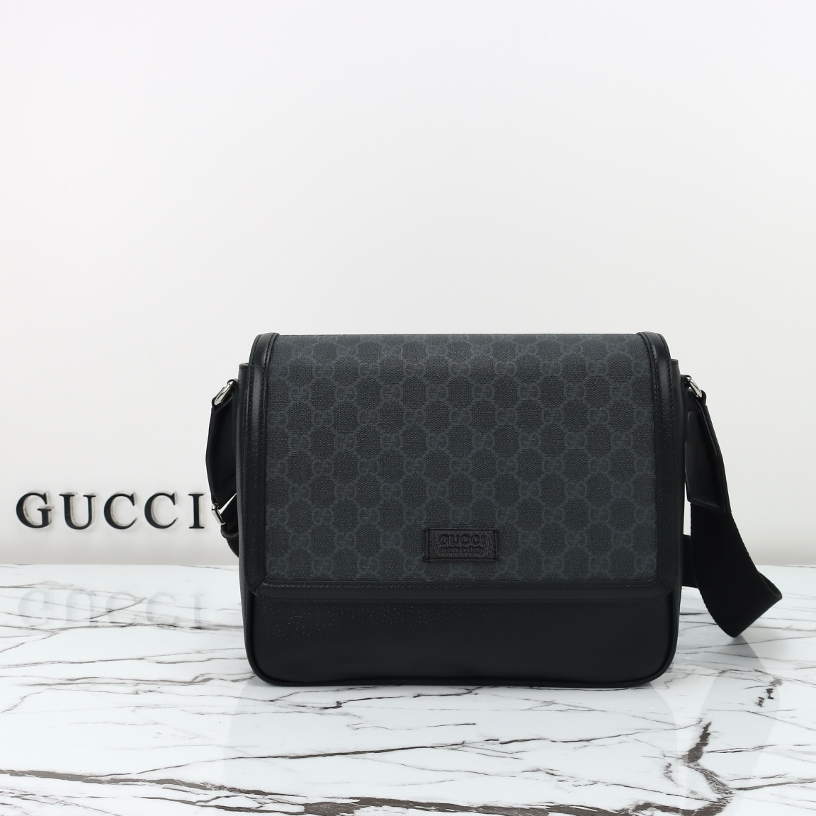 GUCCI 2024 SS 구찌 GG 쟈가드 블랙 메신저 크로스백 795459 남성 가방 커스텀급