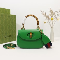 GUCCI 2024 SS 구찌 뱀부 1947 스몰 탑 핸들백 그린 675797 여성 가방 커스텀급