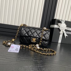 CHANEL 2024 SS 샤넬 체인 진주 램스킨 골드 메탈 스몰 블랙 플랩백 AS4947 여성 가방 커스텀급