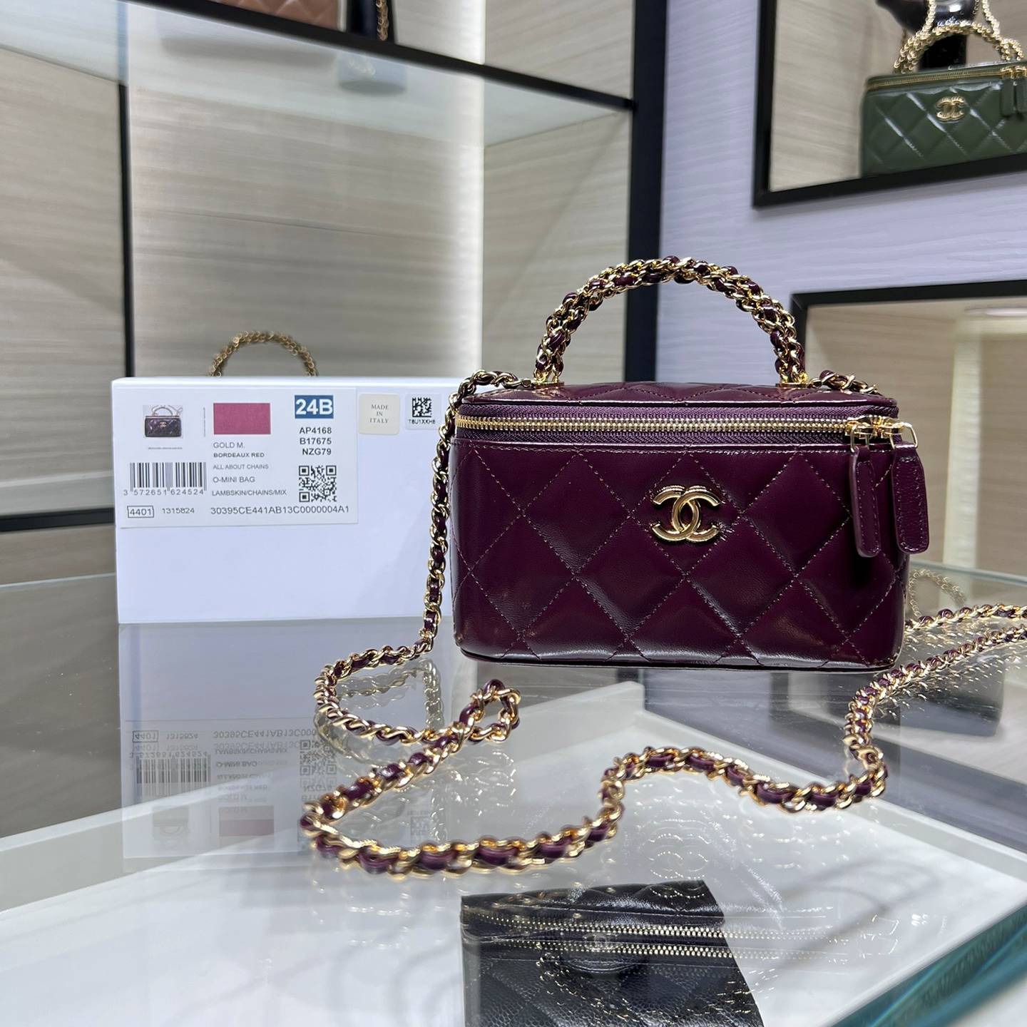 CHANEL 2024 SS 샤넬 체인 램스킨 핸들 베니티 미니백 버건디 AP4168 여성 가방 커스텀급
