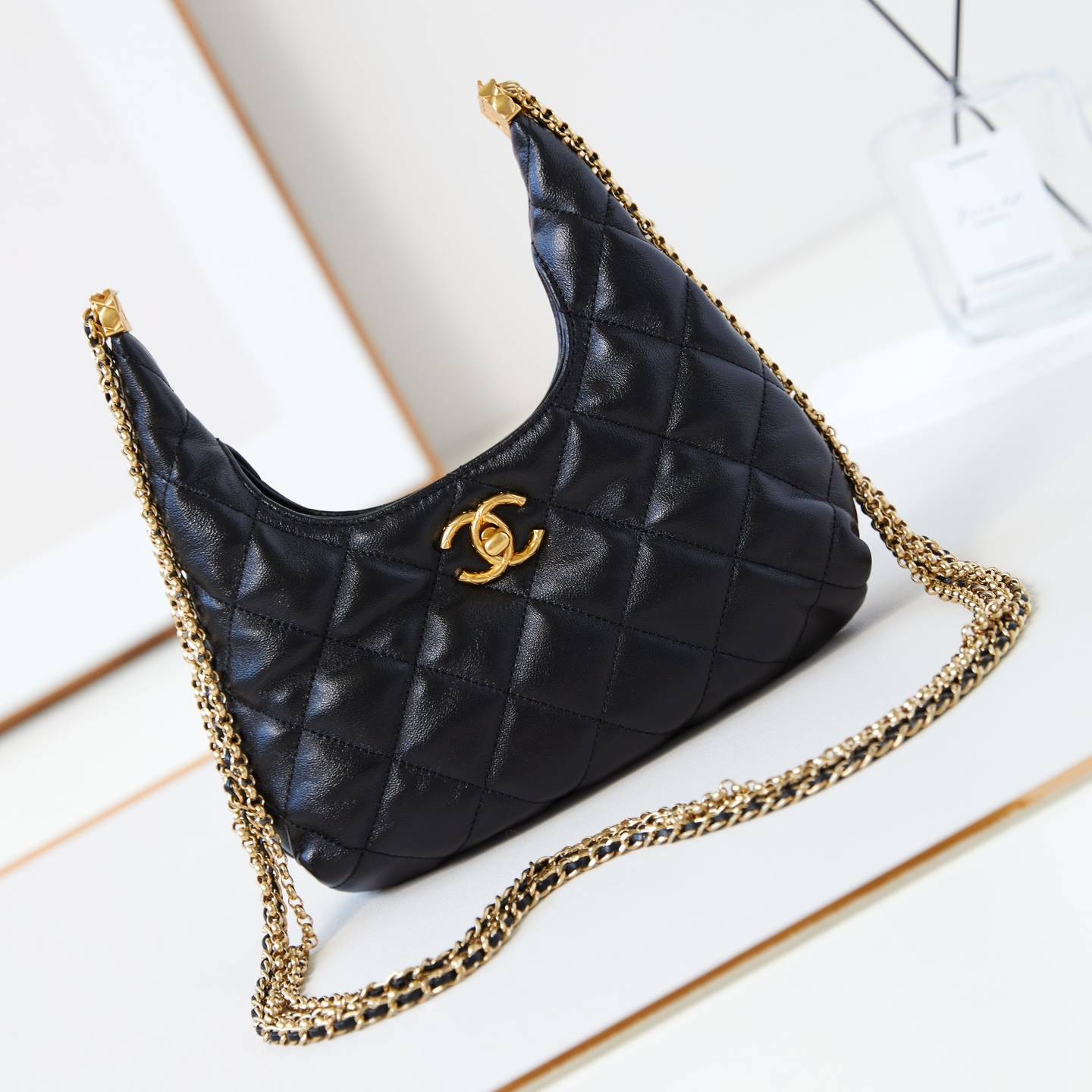 CHANEL 2024 SS 샤넬 체인 램스킨 골드메탈 호보백 블랙 AS4966 여성 가방 커스텀