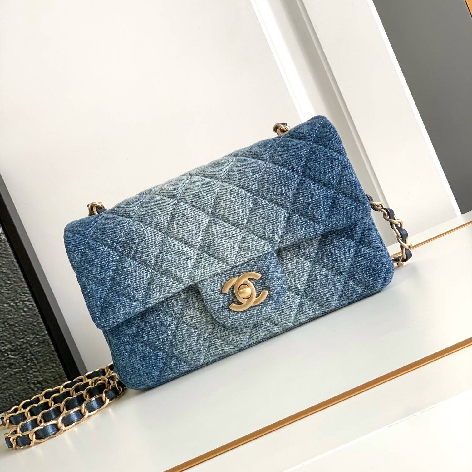 CHANEL 2024 SS 샤넬 체인 데님 골드메탈 스몰 플랩백 여성 가방 커스텀급