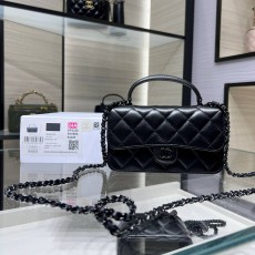 CHANEL 2024 SS 샤넬 체인 램스킨 블랙 미니 폰홀더 탑 핸들백 AP3226 여성 가방 커스텀급