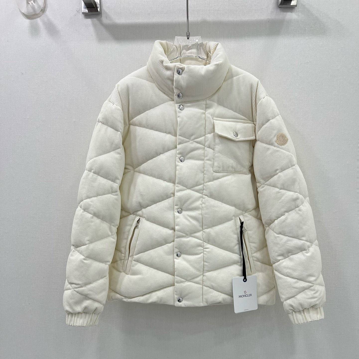 MONCLER 2024 SS 몽클레어 벨벳 스트라이프 퀄팅 아이보리 여성 패딩 커스텀급