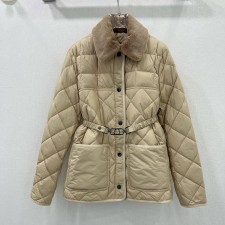 MONCLER 2024 SS 몽클레어 퀄팅 카라 포켓 베이지 여성 중패딩 커스텀급