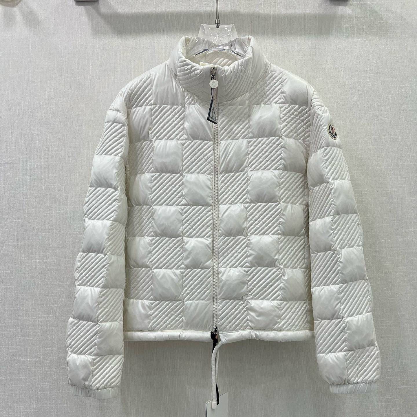 MONCLER 2024 SS 몽클레어 퀄팅 로고 화이트 여성 패딩 커스텀급