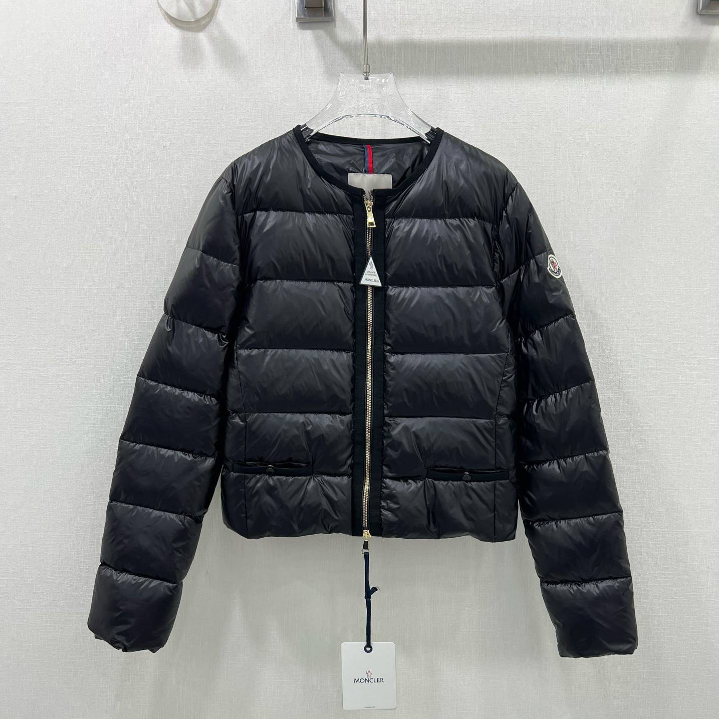 MONCLER 2024 SS 몽클레어 퀄팅 포켓 짚업 블랙 여성 패딩 커스텀급