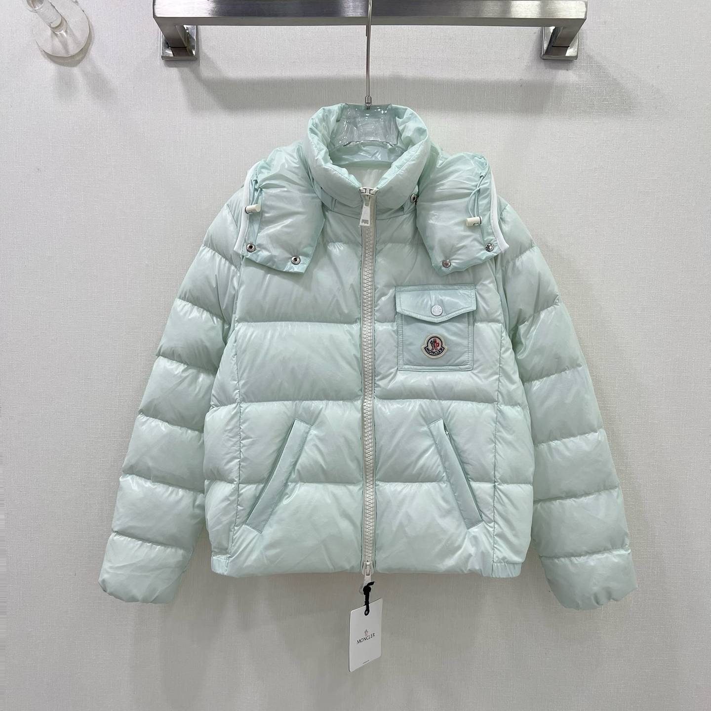 MONCLER 2024 SS 몽클레어 퀄팅 후드 포켓 연민트 여성 패딩 커스텀급