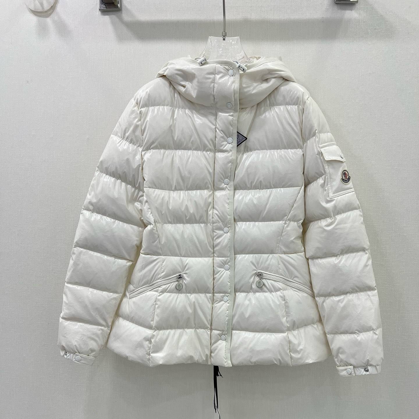 MONCLER 2024 SS 몽클레어 퀄팅 후드 포켓 화이트라인 화이트 여성 패딩 커스텀급