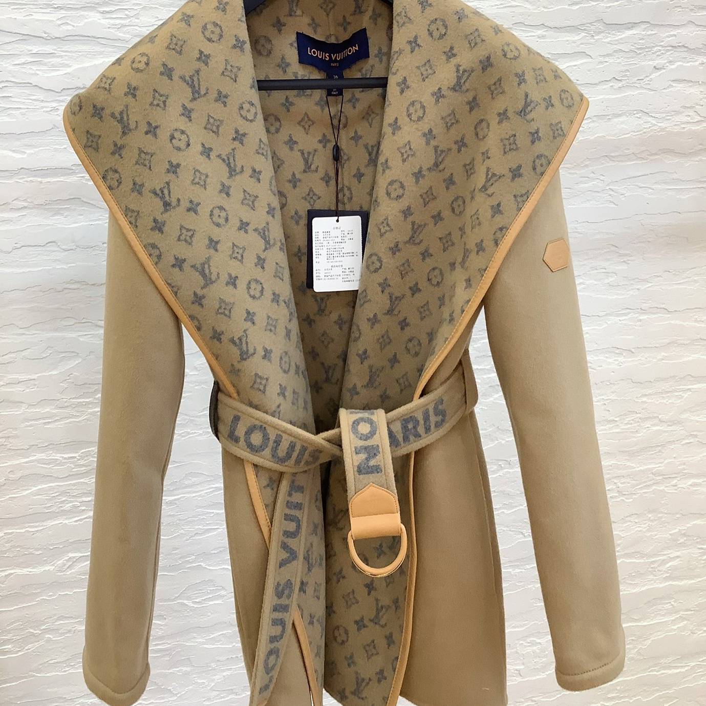 LOUIS VUITTON 2024 SS 루이비통 벨트 후드 모노그램 베이지 캐시미어 100% 업뎃버젼 여성 중코트 커스텀급