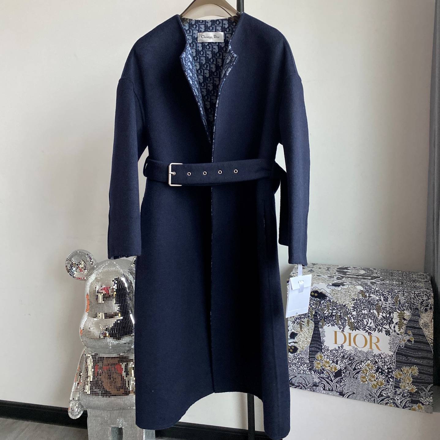 DIOR 2024 SS 디올 D로고 벨트 네이비 캐시미어 100% 업뎃버젼 여성 롱코트 커스텀급