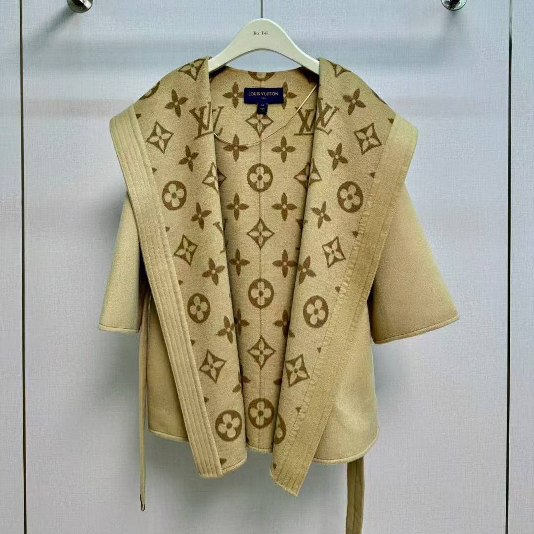 LOUIS VUITTON 2024 SS 루이비통 모노그램 후드 옐로우베이지 캐시미어 100% 업뎃버젼 여성 중코트 커스텀급