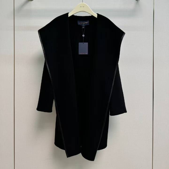 LOUIS VUITTON 2024 SS 루이비통 모노그램 후드 블랙 캐시미어 100% 업뎃버젼 여성 롱코트 커스텀급