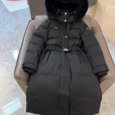 PRADA 2024 SS 프라다 여우퍼 삼각로고 퀄팅 버클 벨트 블랙 여성 롱패딩 커스텀급