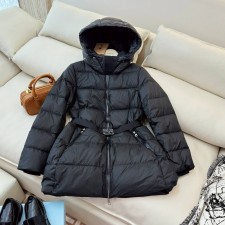 BURBERRY 2024 SS 버버리 퀄팅 후드 지퍼포켓 벨트 블랙 여성 중패딩 커스텀급