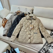 BURBERRY 2024 SS 버버리 퀄팅누빔 체크안감 카라 포켓 여성 반패딩 커스텀급