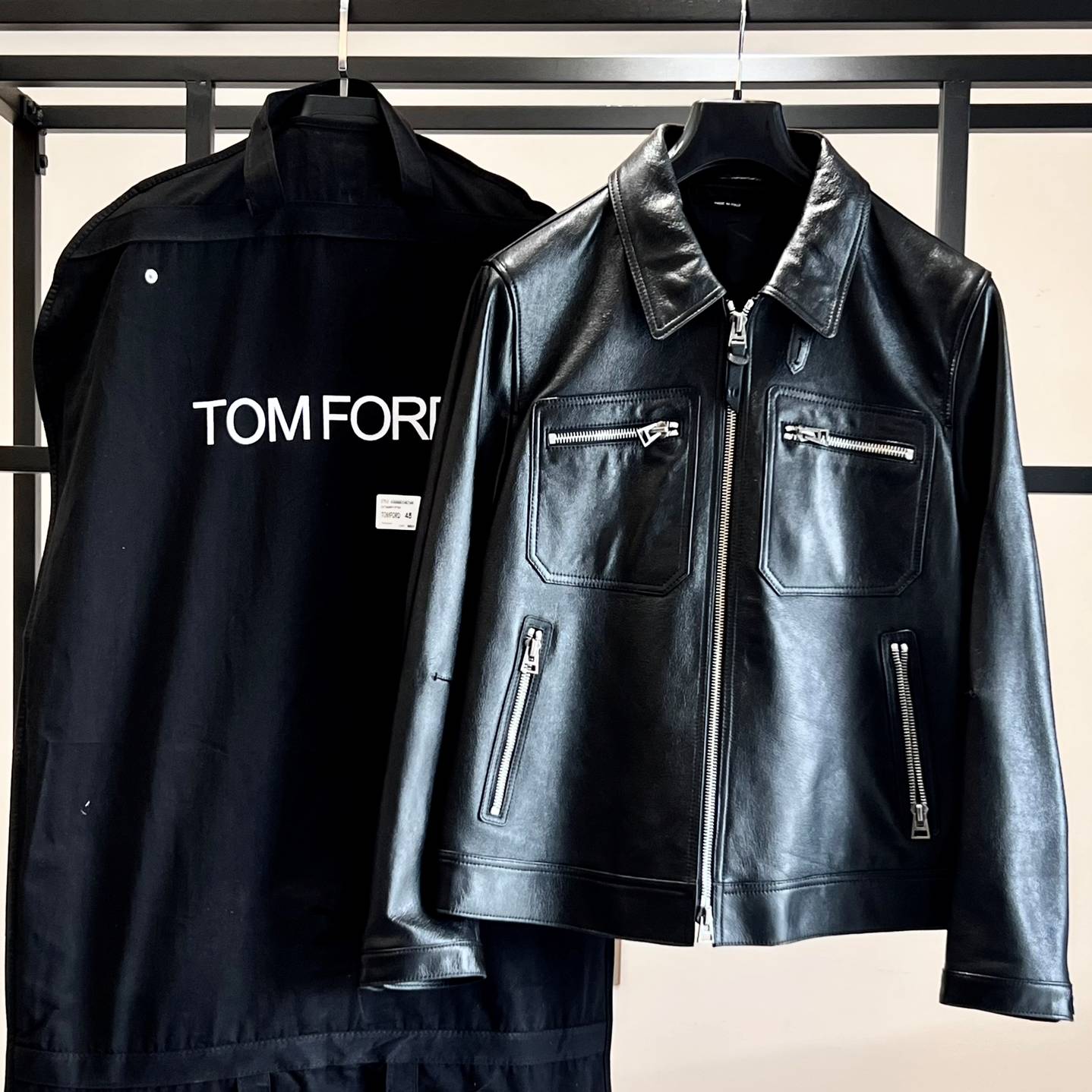 TOM FORD 2024 SS 톰포드 카라 지퍼포켓 양가죽 블랙 남성 점퍼 커스텀급