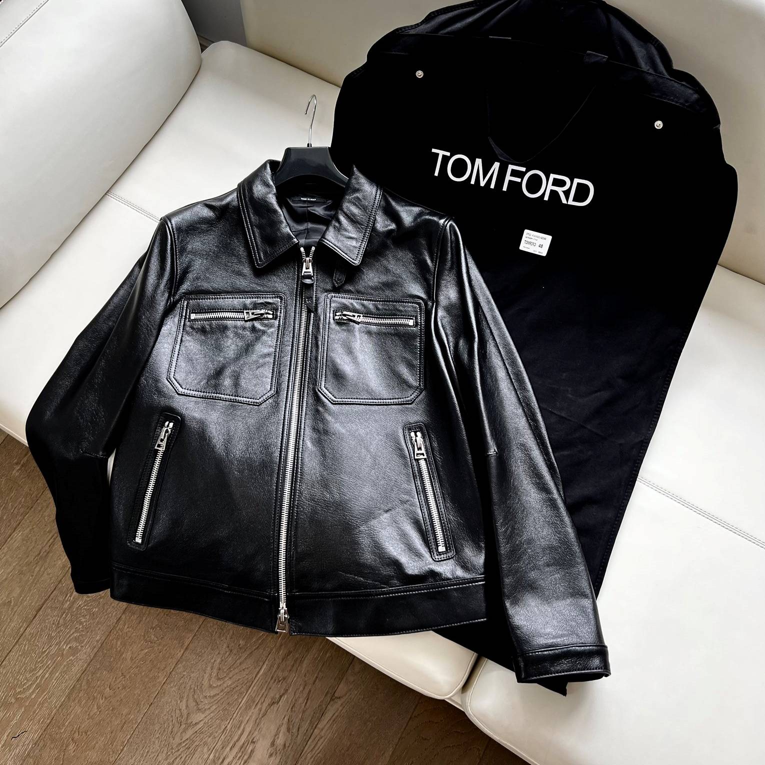 TOM FORD 2024 SS 톰포드 카라 포켓 양가죽 블랙 남성 점퍼 커스텀급