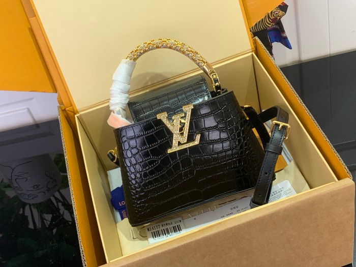 LOUIS VUITTON 2025 SS  체인 램스킨 Flower Crown 스톤백 베니티백M14177 여성 가방 커스텀급