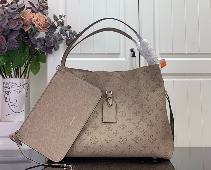 LOUIS VUITTON 2025 SS 루이비통 로우 키 카바스 MM 숄더백 카멜 M13179 여성 가방 커스텀급