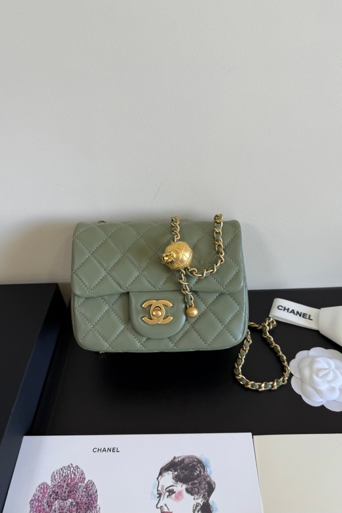 CHANEL 2026 SS 샤넬 체인 램스킨 골드메탈 AS1786  플랩백 MINI백 여성 가방 커스텀급