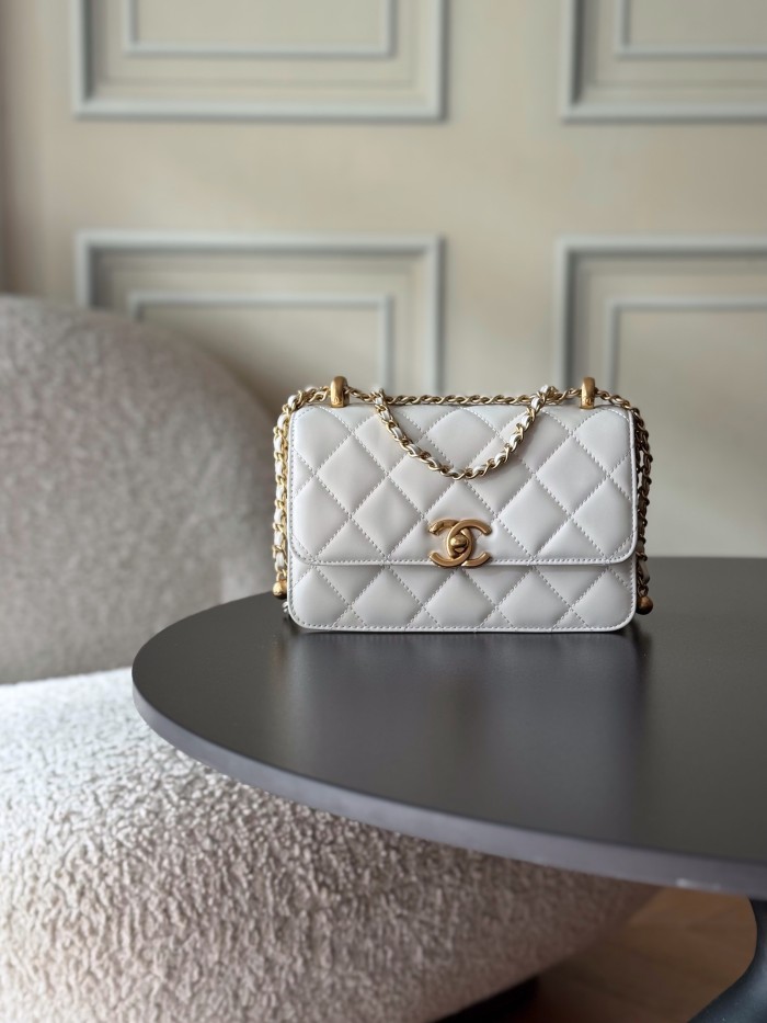 CHANEL 2026 SS 샤넬 체인 램스킨 골드메탈 AS2649  플랩백 MINI백 여성 가방 커스텀급