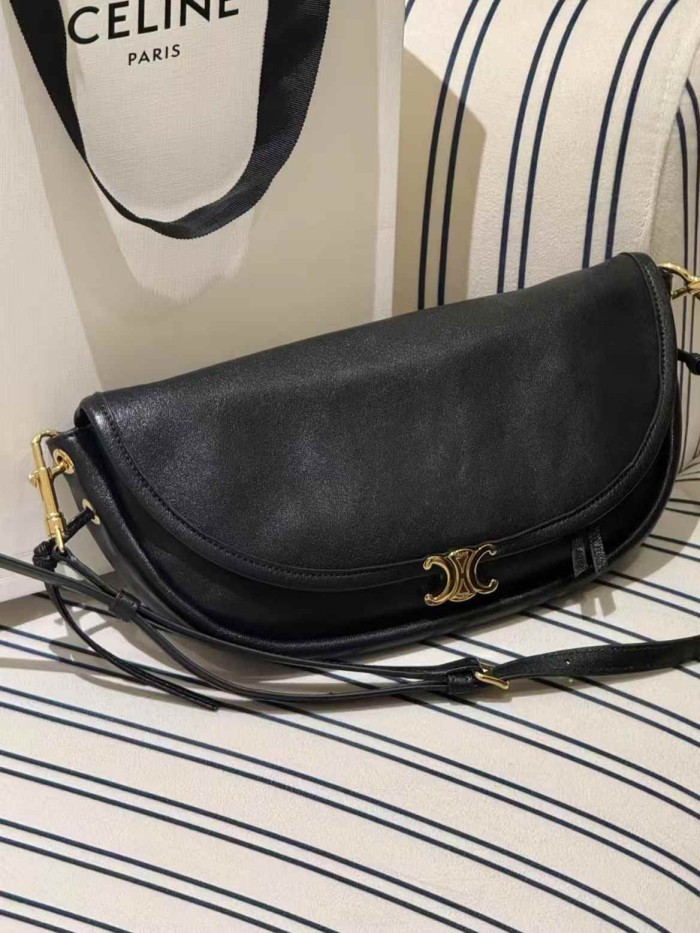 셀린느 CELINE 2026 SS 트리오페 레더 미니 버킷백 블랙 101433 커스텀급