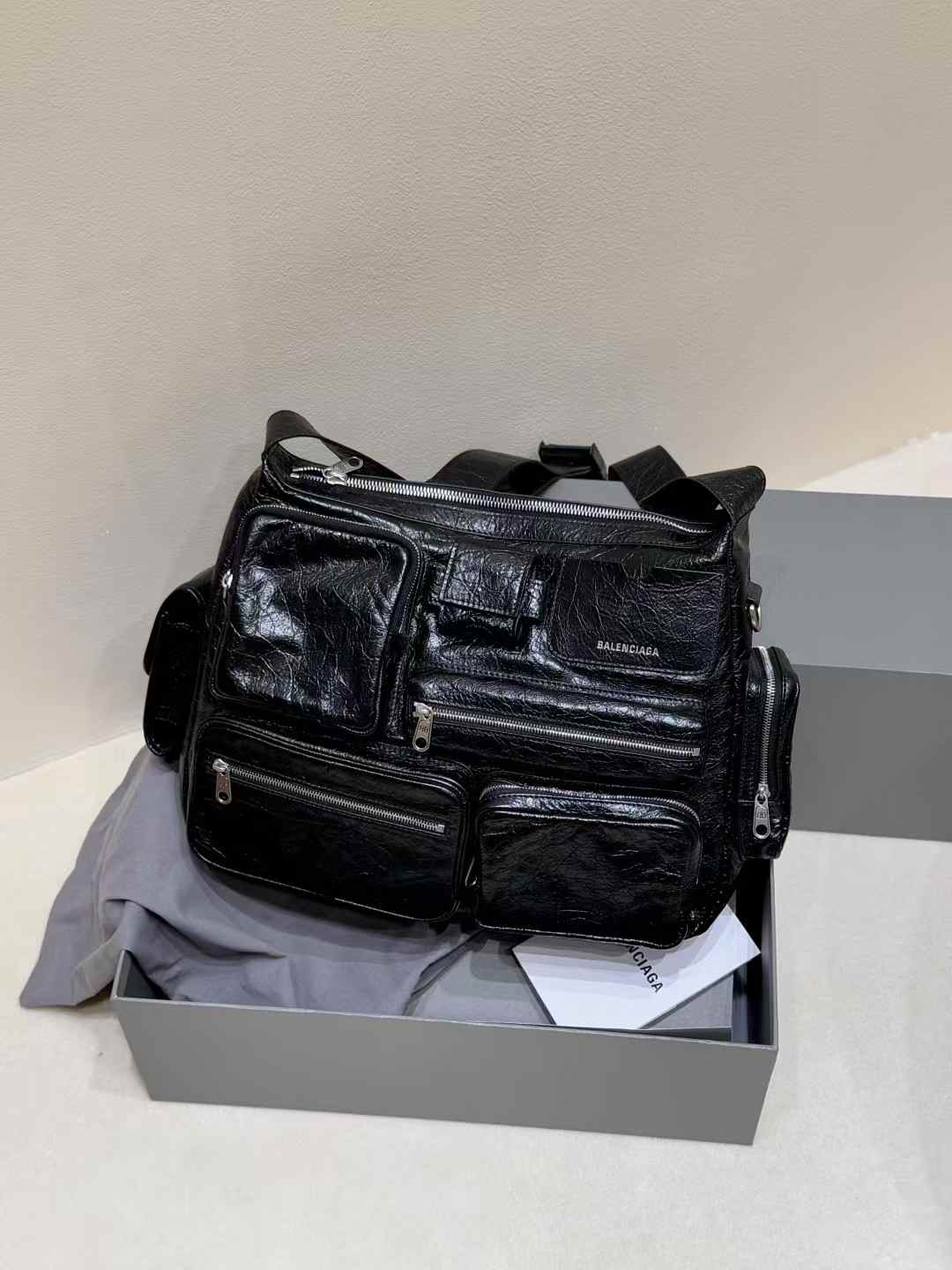 발렌시아가 2026 SS 금속로고 스트랩 토트백 커스텀급