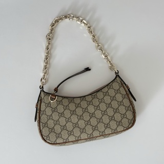 GUCCI 2025 SS 구찌가방 토트백 패드락 미듐 숄더백 쟈가드  여성 가방 커스텀급 A847281