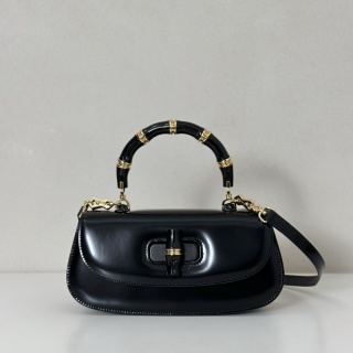 GUCCI 2026 SS 구찌가방 토트백 패드락 미듐 숄더백 쟈가드  여성 가방 커스텀급 A827750