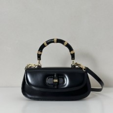 GUCCI 2026 SS 구찌가방 토트백 패드락 미듐 숄더백 쟈가드  여성 가방 커스텀급 A827750