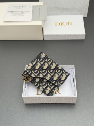 디올 DIOR 2026 SS 에나멜 CD로고 3단 반지갑 커스텀급 S5652