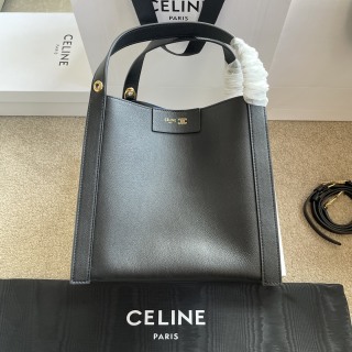 셀린느 CELINE 2026 SS 트리오페 퀴르 레더 버킷백 블랙 커스텀급 124182