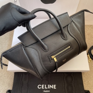 셀린느 CELINE 2026 SS 트리오페 퀴르 레더 버킷백 블랙 커스텀급 124213