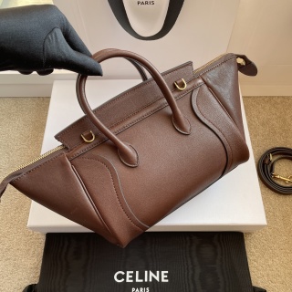 셀린느 CELINE 2026 SS 트리오페 퀴르 레더 버킷백 블랙 커스텀급 124213