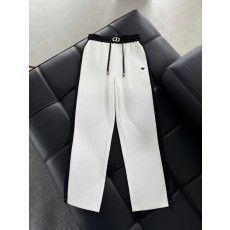 디올 DIOR 2026 SS 패치 자수 캐릭터 포켓 남성 바지 커스텀급