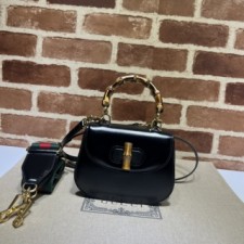 GUCCI 2026 SS 구찌가방 토트백 패드락 미듐 숄더백 쟈가드  여성 가방 커스텀급 686864